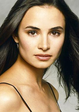 米娅·麦斯特罗 照片