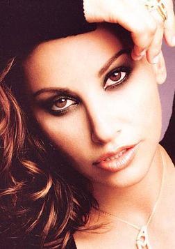 吉娜·格申 照片