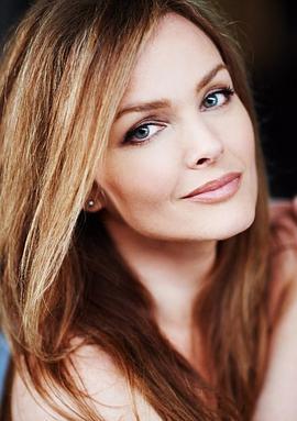 迪娜·迈耶 照片