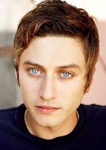 克拉姆·马立基·桑切斯 照片