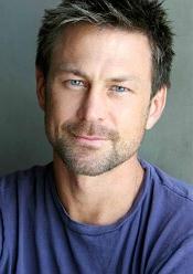 格兰特·鲍尔 照片