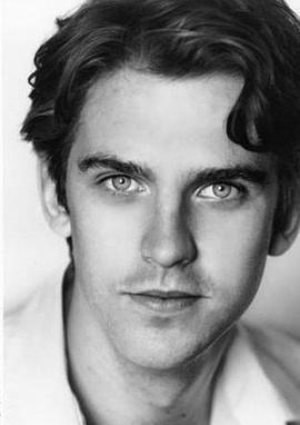 丹·史蒂文斯 照片