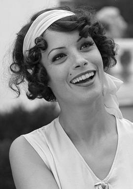 贝热尼丝·贝乔 照片