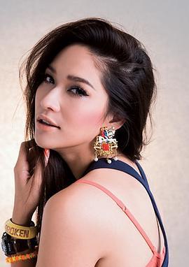 赖拉·邦雅淑 照片