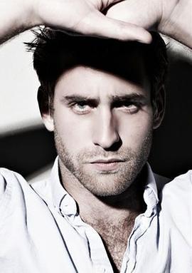 奥利弗·杰森-科恩 照片