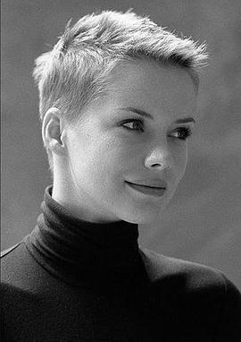 安德里娅·奥斯瓦特 照片