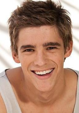 布伦顿·思韦茨 照片