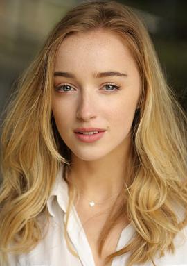 菲比·黛内芙 照片