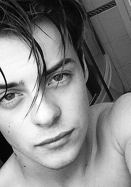 赫尔曼·蒂美拉斯 照片