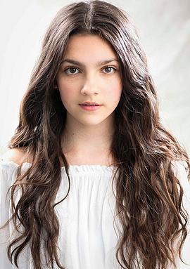 艾米丽·凯里 照片