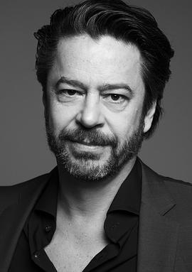 蒂博·德·蒙塔朗贝尔 照片