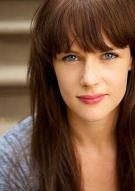 卡罗林纳·巴特察克 照片