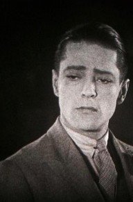 帕特里克·艾亨 照片