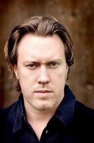 尼古拉斯·奥夫恰雷克 照片