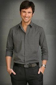 乔希·罗伯特·汤普森 照片