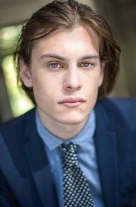 哈利·海因斯 照片