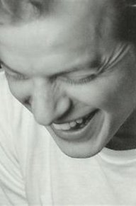 斯凯勒·斯通 照片